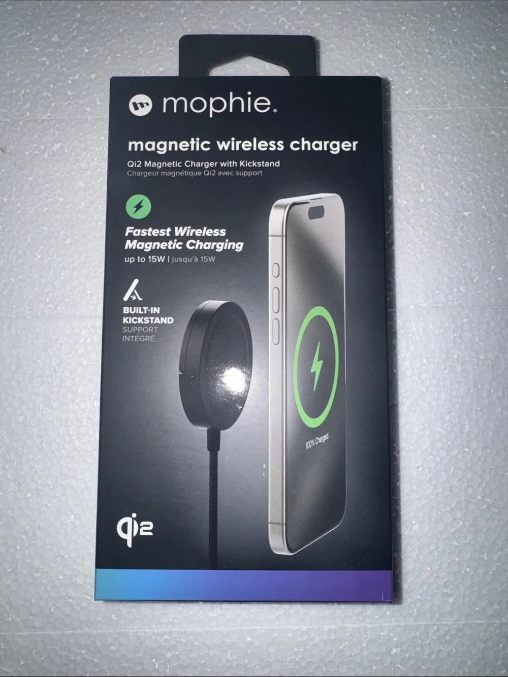 mophie Magnetic Wireless Charger Qi2 – Black with Green Accent